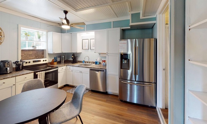 Woodstock House | Spacious 5BR Duplex | 10% Weekly 15% Monthly