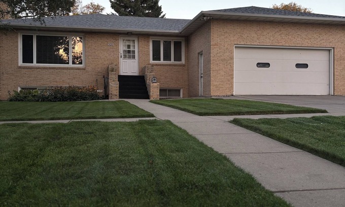 Bismarck House | Spacious 6-bedroom house in Bismarck with WiFi, AC, and pet friendly!