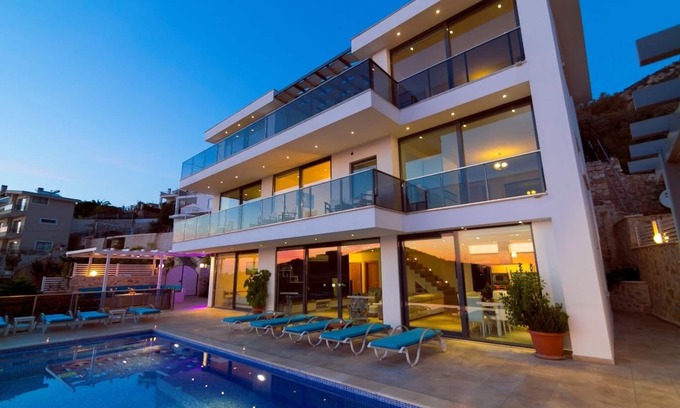 Kalkan Villa | Spacious 6 bedroom villa - Incredible panoramic views