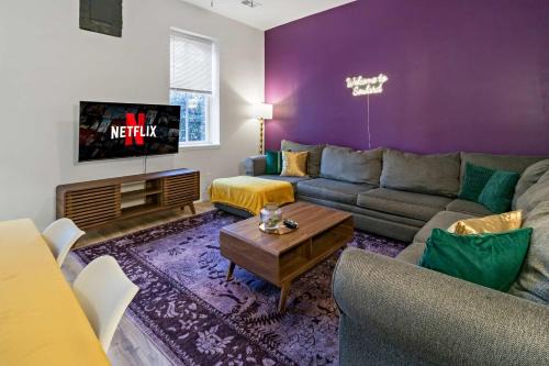 Soulard Apartment | Spacious 8BR-4BA Group HQ Patio&Games Soulard