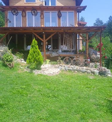 Vozuca House | Spacious and Charming House in Vozuća with Large Garden