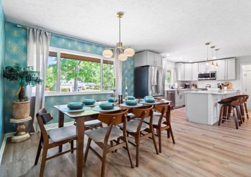 Strongsville House | Spacious and Luxury Designed Ranch with Game Room