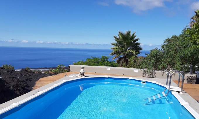 Los Llanos Apartment | Spacious apartment in a quiet location with fantastic sunsets