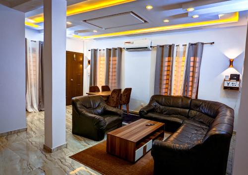 Lome Apartment | Spacious Apt with Patio & Rooftop in Cité Baguida