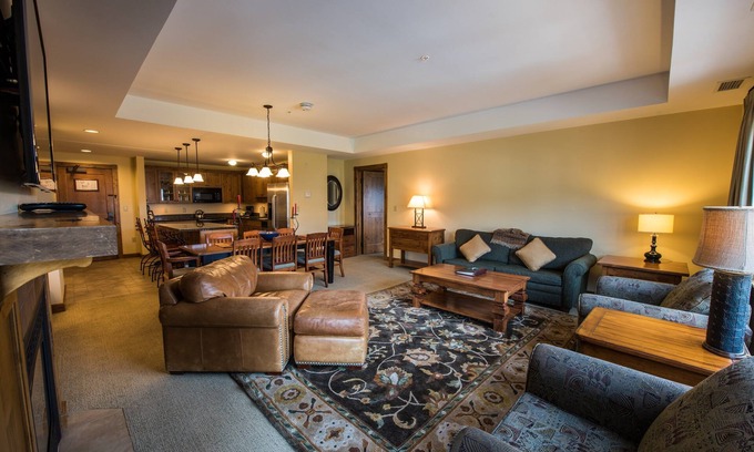 Crested Butte Cabin | Spacious, Bright, Luxe 3 Bedroom Condo