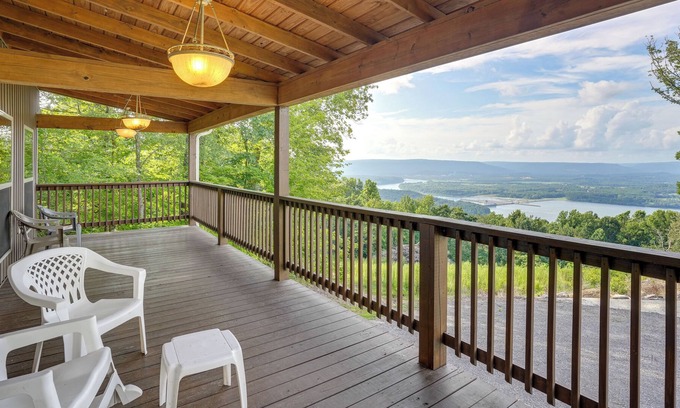 Bryant Cabin | Spacious Bryant Cabin: Private Hot Tub & Views