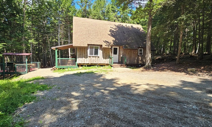 North Washington Cabin | Spacious cabin on beautiful Long Lake w/waterfront view, private dock, fire pit.