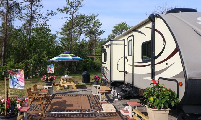 Theodore RV Rental | Spacious camper in a vacation destination! Only 10 mins to Dauphin Island Beach!