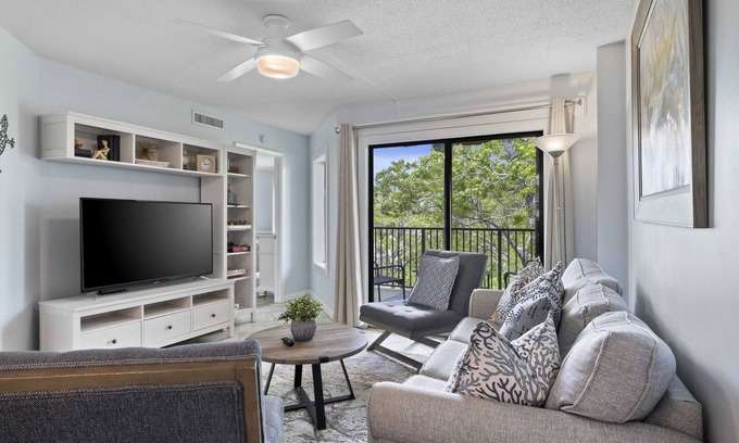 Hilton Head Island Condo | Spacious Condo Indoor Outdoor Pool, Hot Tub, Tennis, Pickleball walk to Beach !