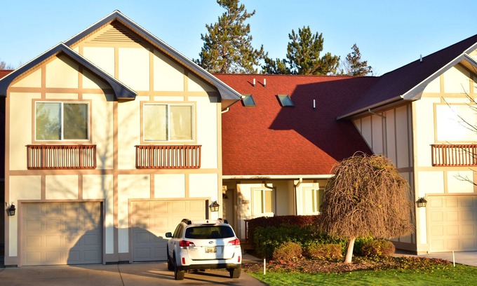 Gaylord Condo | Spacious, cozy, and family-friendly home in ski & golf resort in North Michigan