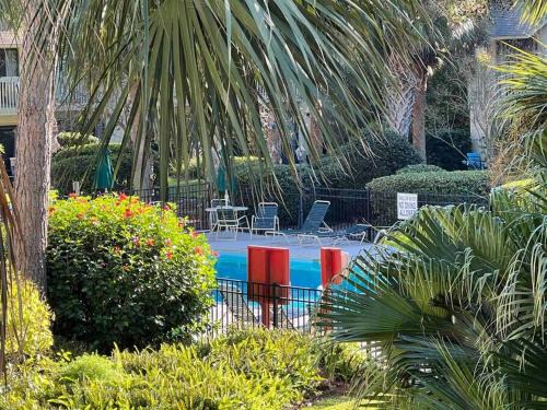 Hilton Head Island Villa | Spacious, cozy villa w/parking in Coligny Villas