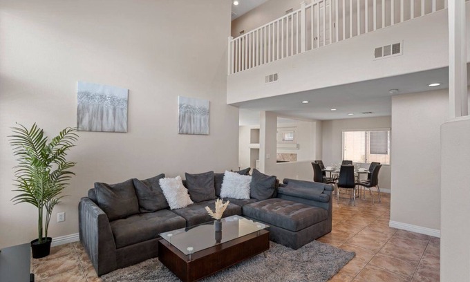 Spring Valley House | Spacious Family & Group Retreat Near the Strip!