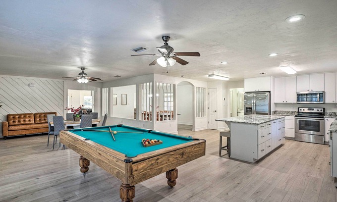 Gainesville House | Spacious Family Home w/Backyard in Gainesville!