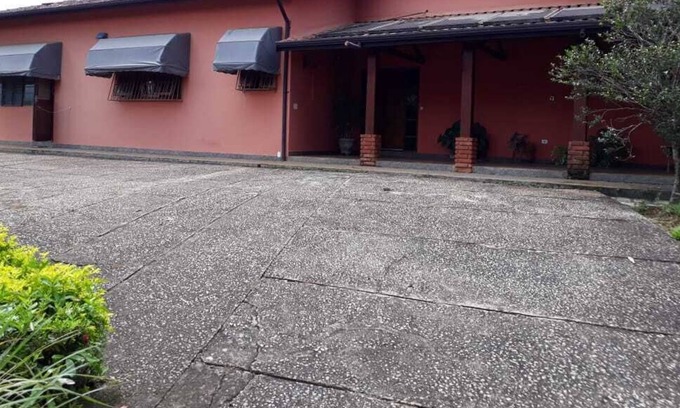 Extrema House | Spacious farm for your rest and leisure