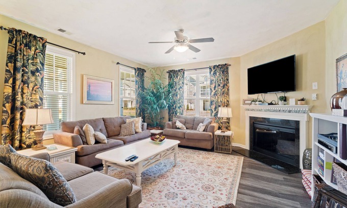 Cape Charles Condo | Spacious First Floor Condo in Golf Community With Access to Club Amenities!