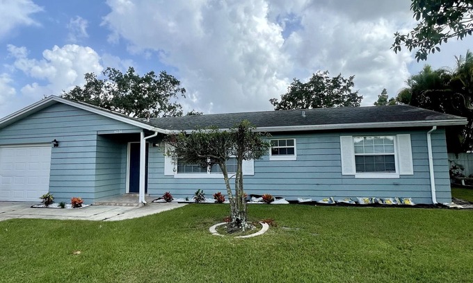 Oak Ridge House | Spacious Home Away Relax Hot Tub!