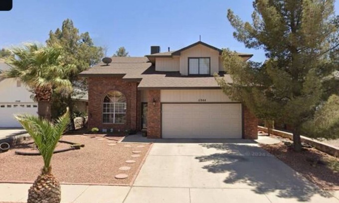 Biggs Field House | Spacious home on a cul-de-sac in East El Paso. Located near Loop #375.