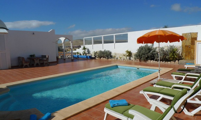 Bahia Calma House | Spacious house with 3 bedrooms, 2 bathrooms, swimming pool
