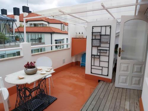 La Coruna Old Town House | Spacious house with terrace and balcony in A Coruña