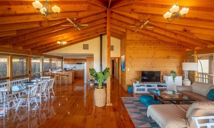 Encounter Bay House | Spacious, inviting home with stunning ocean views!