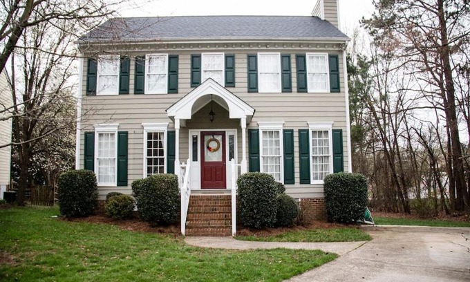 Durham House | *Spacious King Suite- central to Duke/UNC/Airport