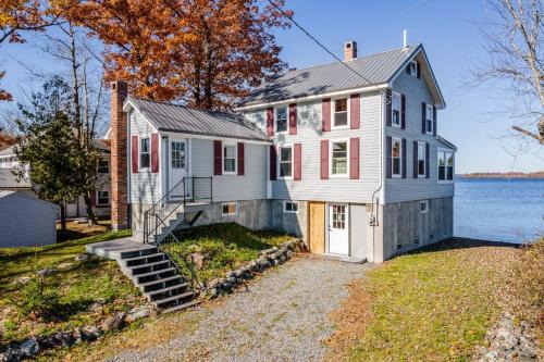 Orono House | Spacious Lakeside Retreat 4-Bedroom Game Room