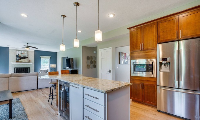 Lewis Center Cottage | Spacious Lewis Center Home w/ Yard & Gas Grill!