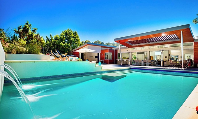 Muirlands West House | Spacious Luxury Villa - Seamless Indoor-Outdoor Living and Contemporary Design