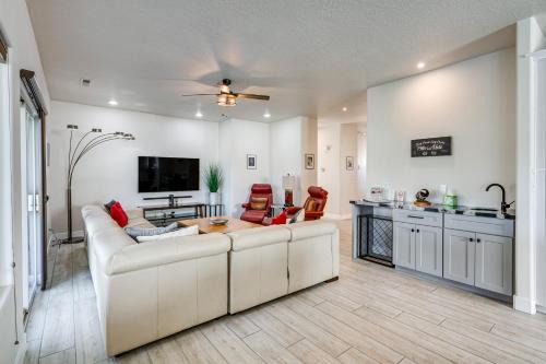 Mesquite House | Spacious Mesquite Getaway - half Mi to Golf Course