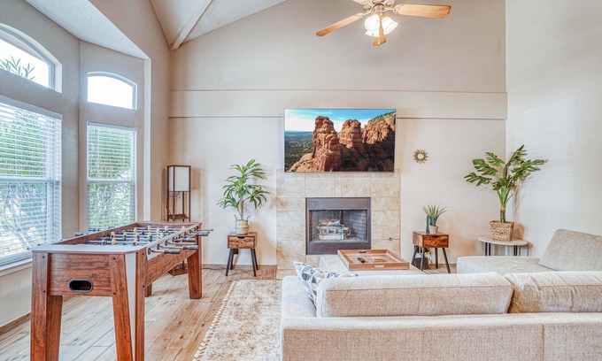 Northeast El Paso House | Spacious Northeast El Paso retreat near Franklin Mountains and Fort Bliss