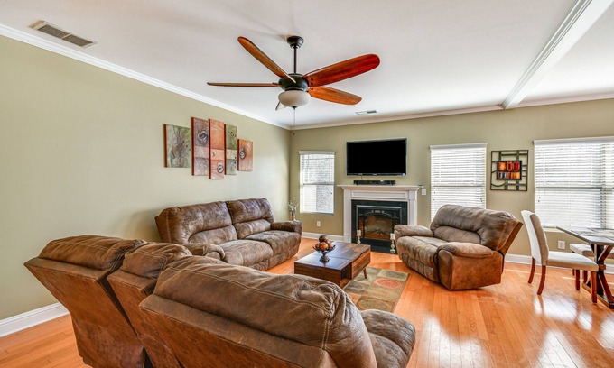 Phenix City House | Spacious Phenix City Home ~ 9 Mi to Columbus!