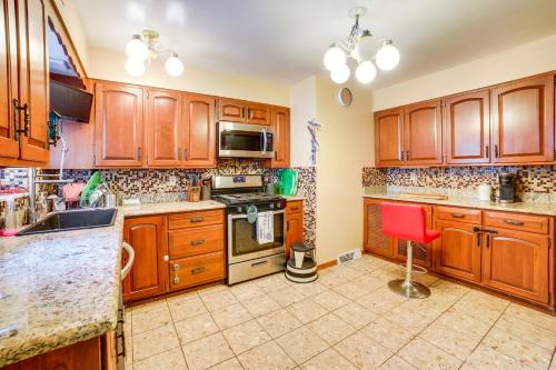 Wilkinsburg House | Spacious Pittsburgh Rental Walk to Frick Park!