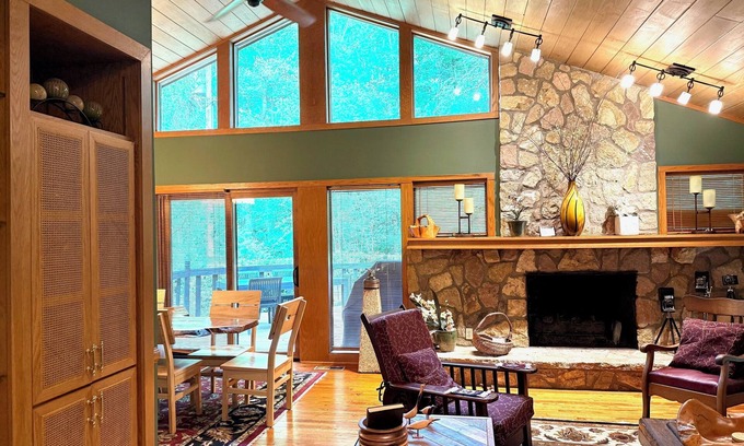 High Point House | Spacious Rental: Gas-log Fireplace: 7 min to HPU: 6 min to HP Furniture Market