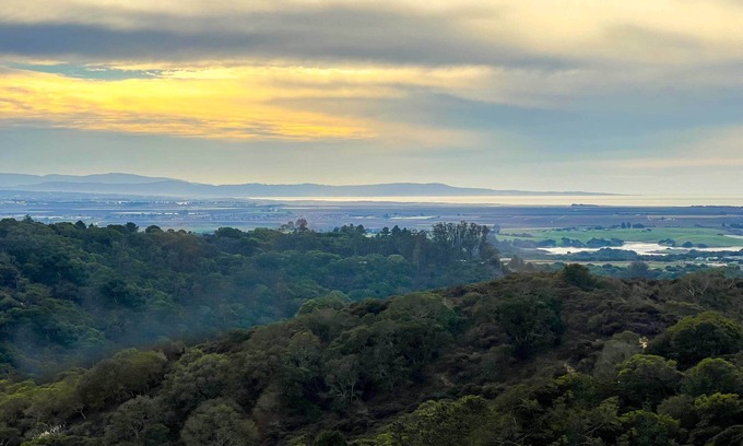 Prunedale House | Spacious Royal Oaks Retreat w/Deck & Views!