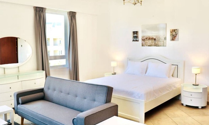 Motor City Apartment | Spacious Studio Apartment in a quiet green area-Close to Retail