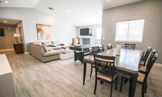 North Las Vegas House | Spacious Stylish and Convenient