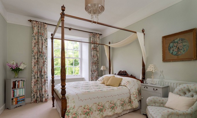 Ash Mill House | Spacious stylish self-contained wing of Georgian manor house