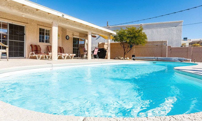 Lake Havasu City House | Spacious, Super Clean, Ping Pong & Alexa music!