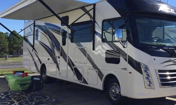 Lexington House | Spacious Thor A.C.E RV Experience