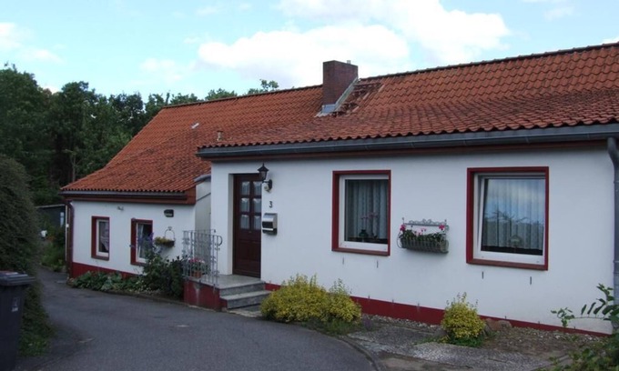 Ascheberg House | Spacious vacation apartment with balcony (lake view), garden and direct lake access