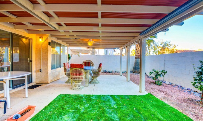 Green Valley North Villa | Spacious villa w/4 bdrms and 3 full bthrms with a L byrd, c patio, 2 car garage