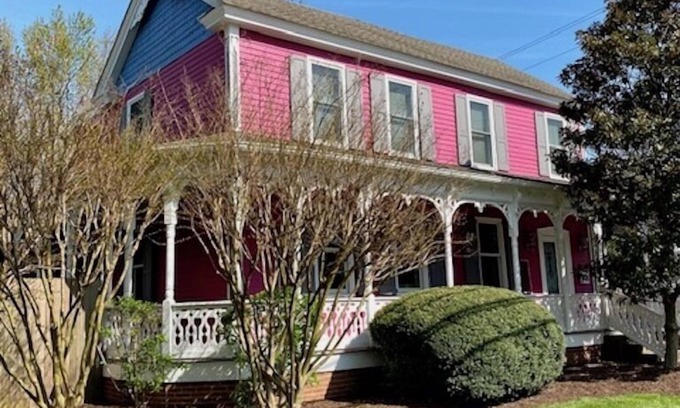 Historic District House | Spacious, well-kept, clean home an easy walk/bike to town and beach.