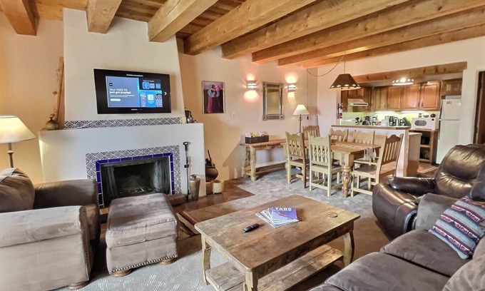 Arroyo Seco Condo | Spacious, Well Stocked Condo in the Foothills