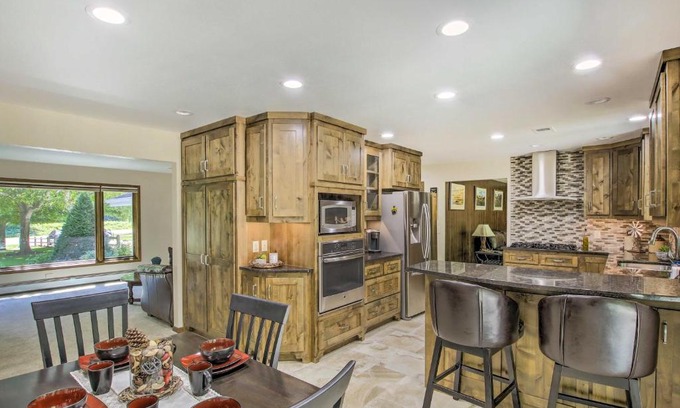 Branch House | Spacious Whitelaw Abode with Patio on 17 Acres!