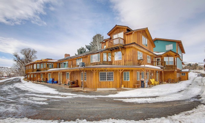 Emigrant Villa | Spacious Yellowstone River Retreat w/Trails!