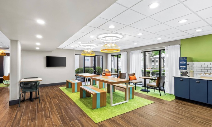 Alpharetta Hotel | Spark by Hilton Alpharetta Roswell