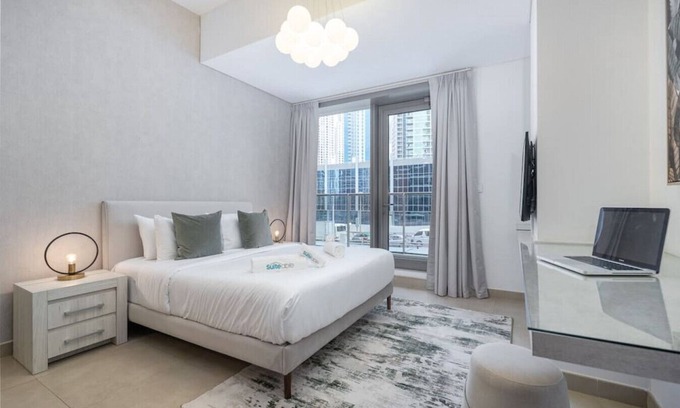 Dubai Marina Apartment | Sparkle Tower 103 · Lush Tropical Getaway in Dubai Marina