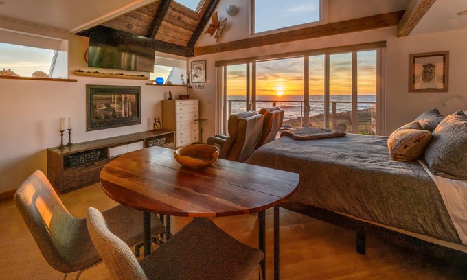 Fort Bragg House | Spectacular, dog-friendly, oceanfront studio with a loft, hot tub, and firepit