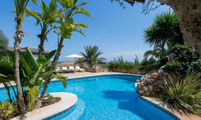 S Horta Villa | Spectacular house for 10 people with air conditioning, private pool, wifi