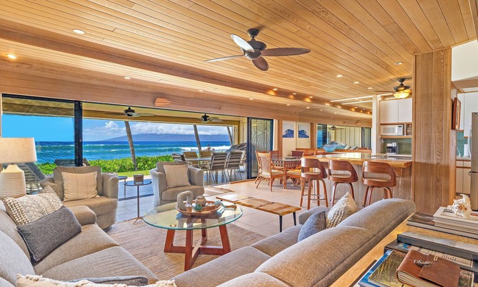 Downtown Lahaina House | Spectacular Oceanfront 4 bedroom 4 bath, AC, pool in tropical oasis.